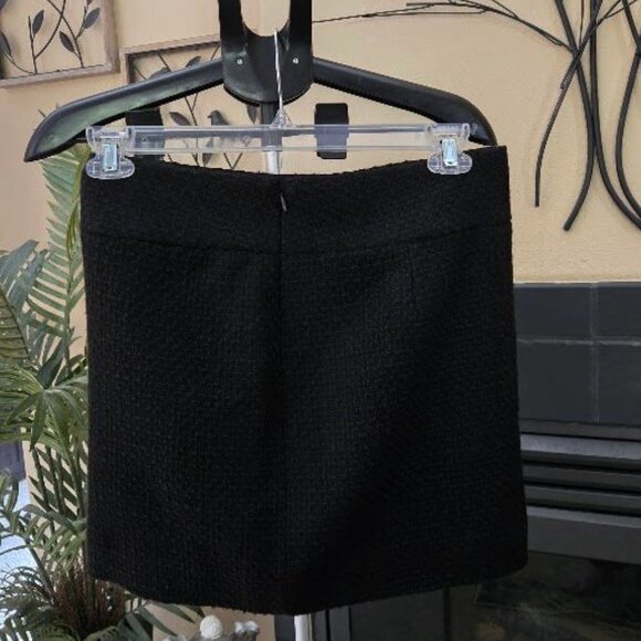 NWT The Limited sz 6 textured/woven wool blend black skirt - Picture 2 of 3
